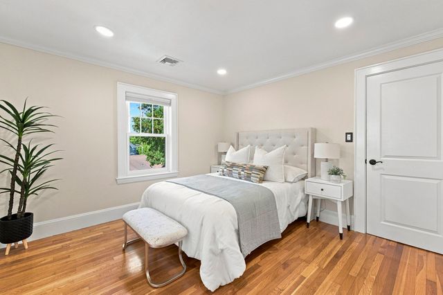 16 Rural Ave, Medford, MA 02155