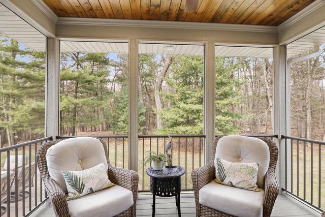 S2051 Park Lane Circle, Reedsburg, WI 53959