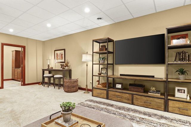 S2051 Park Lane Circle, Reedsburg, WI 53959