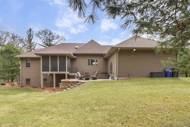 S2051 Park Lane Circle, Reedsburg, WI 53959