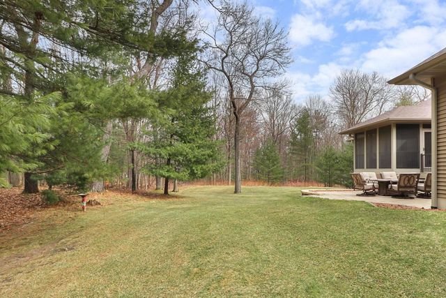 S2051 Park Lane Circle, Reedsburg, WI 53959