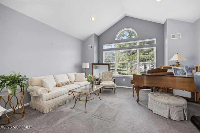 11 Narrowbrook Court, Manalapan, NJ 07726
