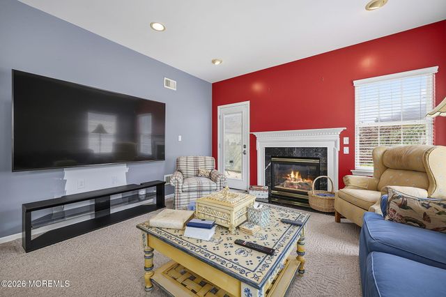 11 Narrowbrook Court, Manalapan, NJ 07726
