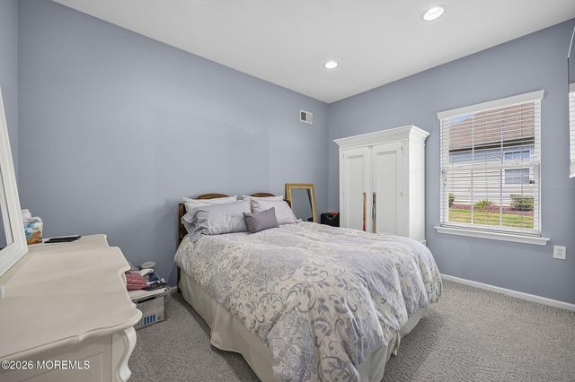 11 Narrowbrook Court, Manalapan, NJ 07726