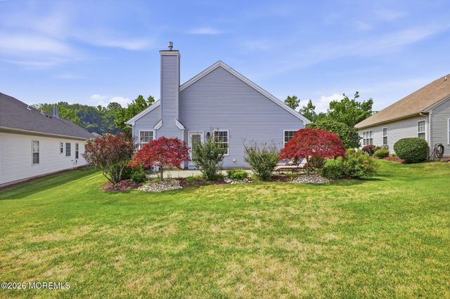 11 Narrowbrook Court, Manalapan, NJ 07726