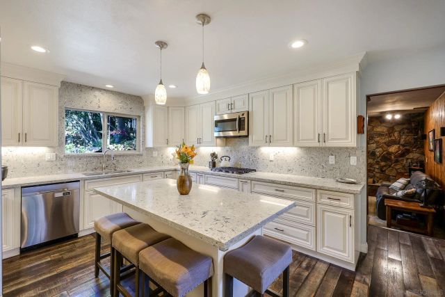 1550 Pepper Dr, El Cajon, CA 92021