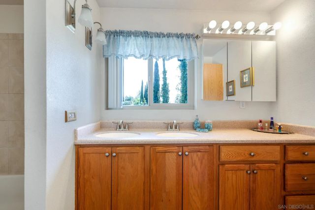 1550 Pepper Dr, El Cajon, CA 92021