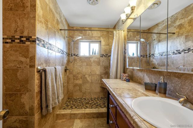 1550 Pepper Dr, El Cajon, CA 92021