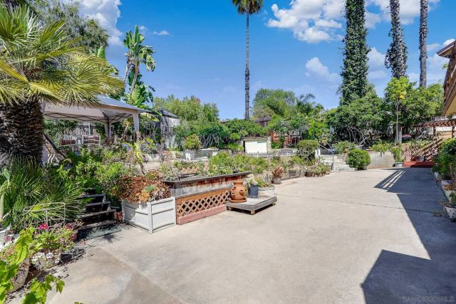 1550 Pepper Dr, El Cajon, CA 92021