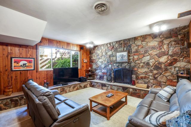 1550 Pepper Dr, El Cajon, CA 92021