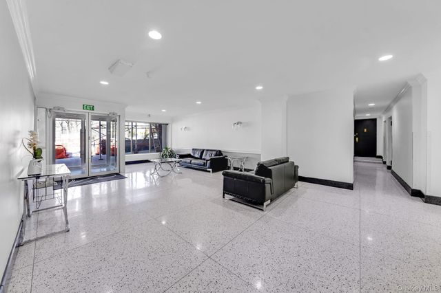 65-15 Alderton Street 1G, Rego Park, NY 11374