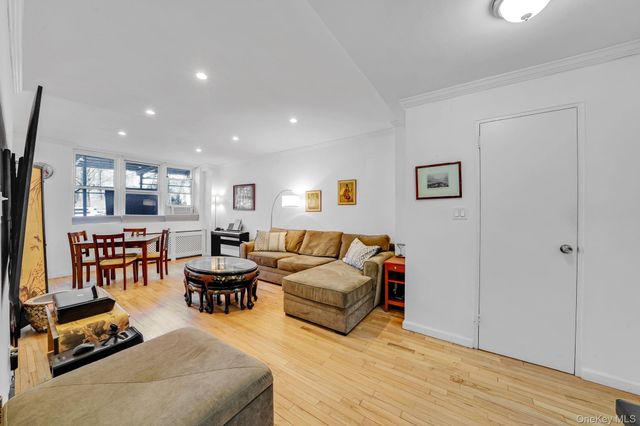 65-15 Alderton Street 1G, Rego Park, NY 11374