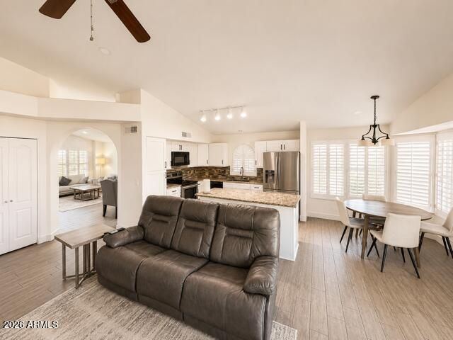 9854 W Irma Lane, Peoria, AZ 85382