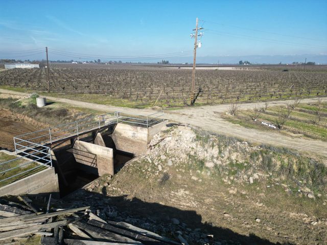 11227 S Academy Avenue, Selma, CA 93662