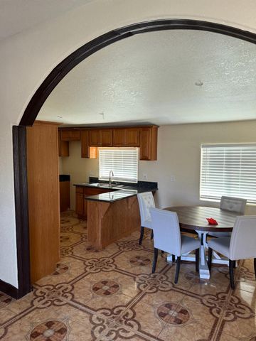 11227 S Academy Avenue, Selma, CA 93662