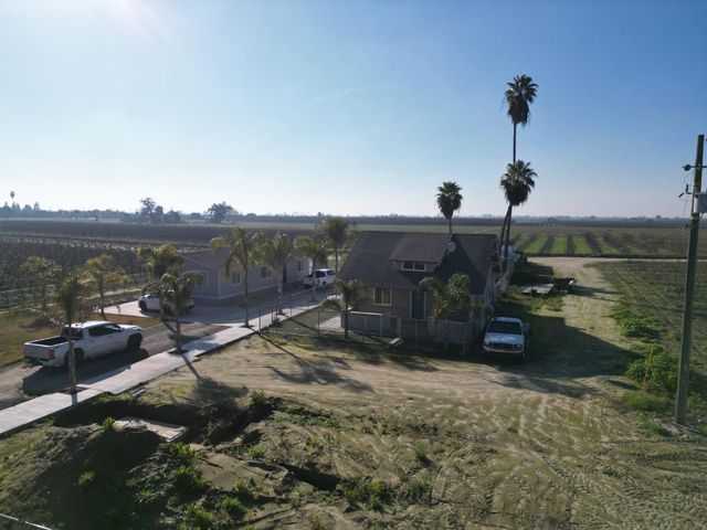 11227 S Academy Avenue, Selma, CA 93662