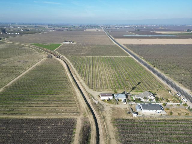 11227 S Academy Avenue, Selma, CA 93662