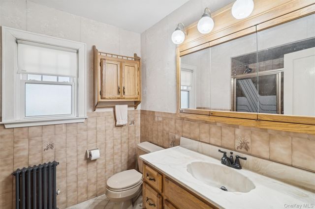 41 Goldenrod Avenue, Franklin Square, NY 11010