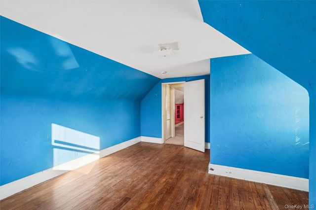 41 Goldenrod Avenue, Franklin Square, NY 11010