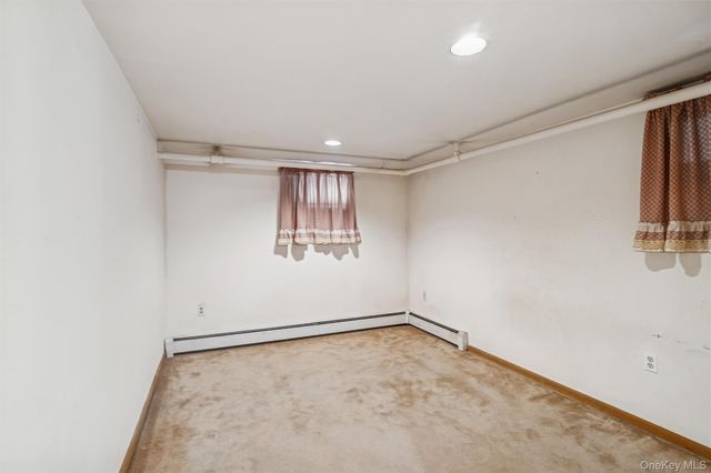 41 Goldenrod Avenue, Franklin Square, NY 11010