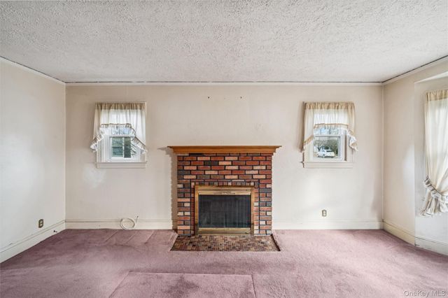 41 Goldenrod Avenue, Franklin Square, NY 11010