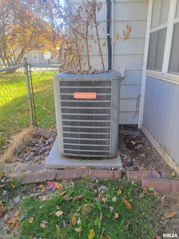 103 MARION Street, North Pekin, IL 61554