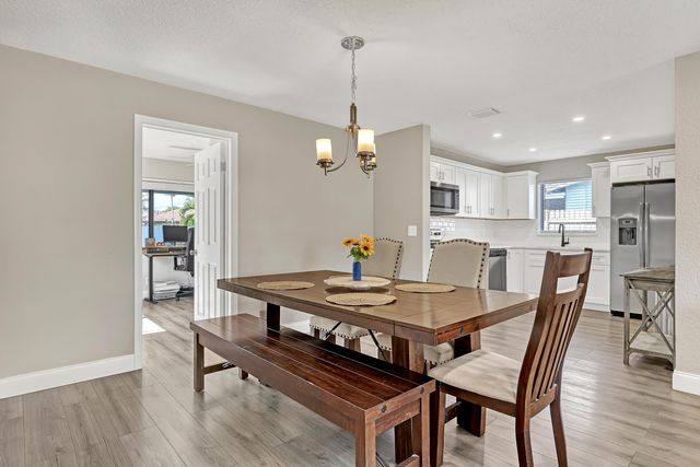 1210 Skylark Lane, Lantana, FL 33462