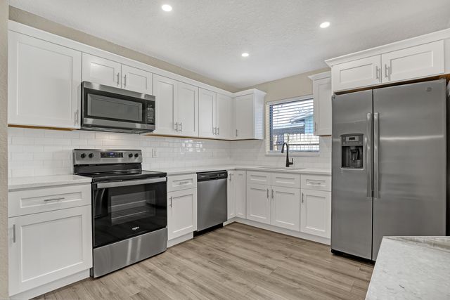 1210 Skylark Lane, Lantana, FL 33462