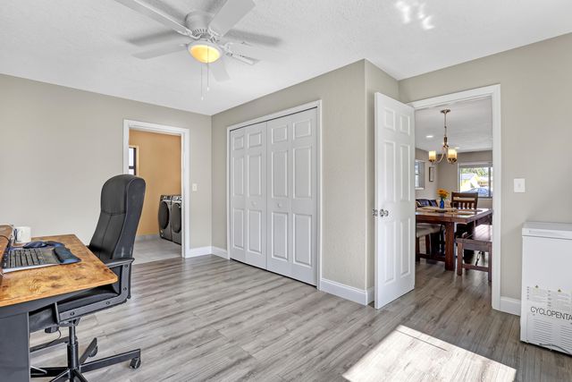 1210 Skylark Lane, Lantana, FL 33462