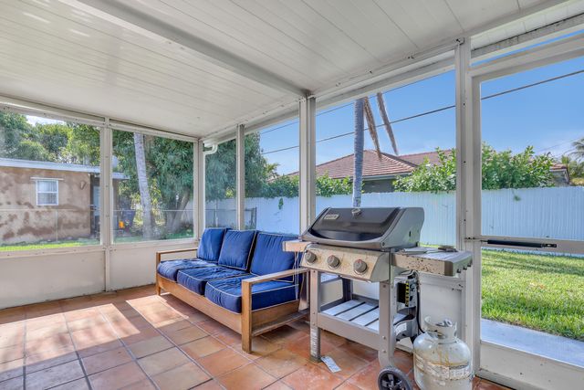 1210 Skylark Lane, Lantana, FL 33462