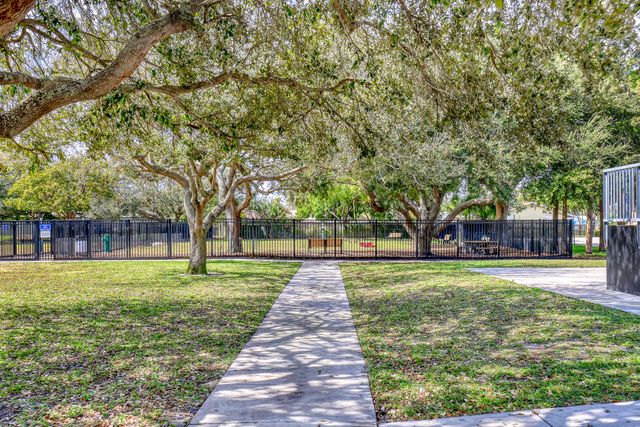 1210 Skylark Lane, Lantana, FL 33462