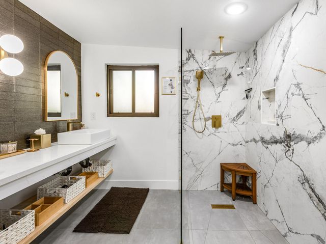 2155 E Nicola Road, Palm Springs, CA 92262