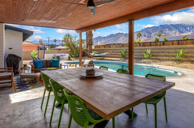 2155 E Nicola Road, Palm Springs, CA 92262