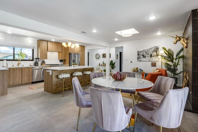 2155 E Nicola Road, Palm Springs, CA 92262