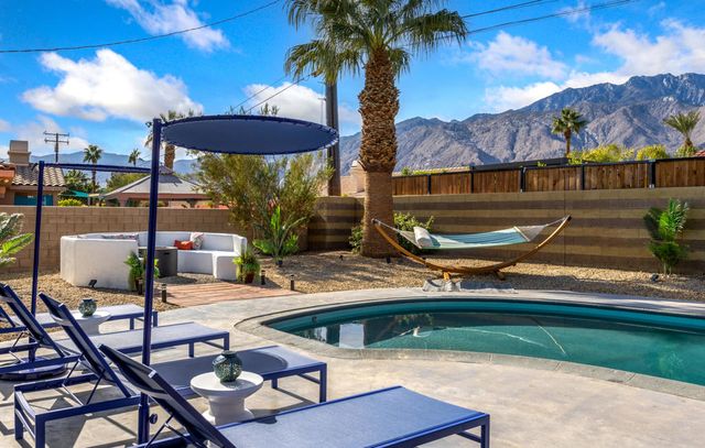 2155 E Nicola Road, Palm Springs, CA 92262