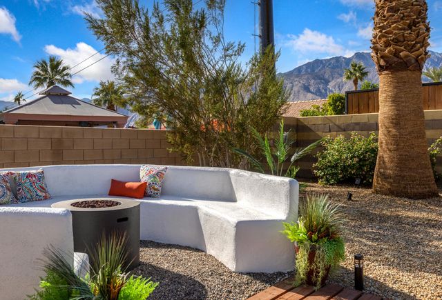 2155 E Nicola Road, Palm Springs, CA 92262
