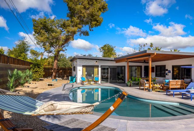 2155 E Nicola Road, Palm Springs, CA 92262