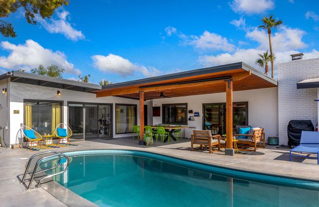 2155 E Nicola Road, Palm Springs, CA 92262