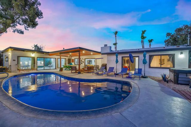 2155 E Nicola Road, Palm Springs, CA 92262