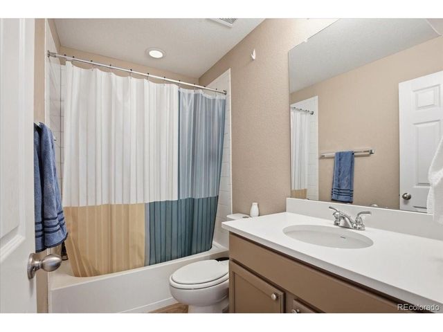 25562 E Bayaud Pl, Aurora, CO 80018