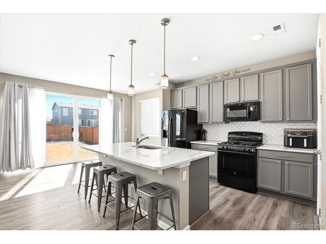 25562 E Bayaud Pl, Aurora, CO 80018