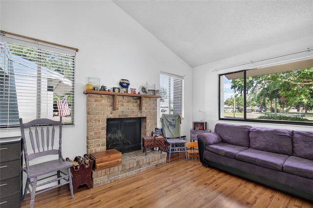3303 FOXBORO COURT, Mount Dora, FL 32757