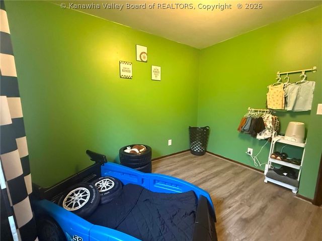 1102 Thorne Road, Charleston, WV 25303