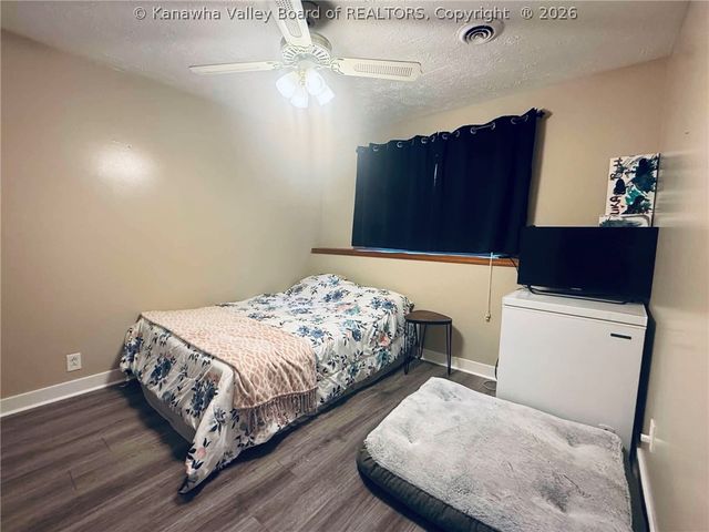 1102 Thorne Road, Charleston, WV 25303