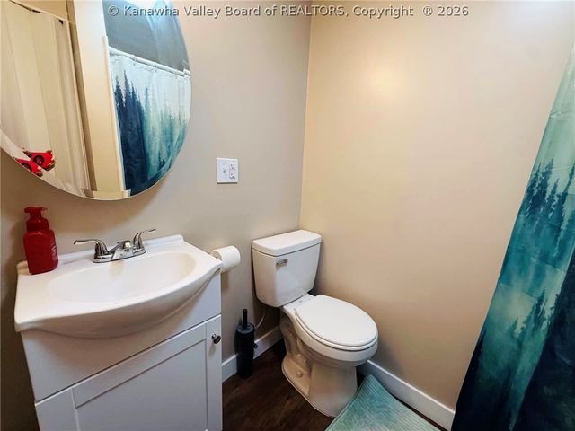 1102 Thorne Road, Charleston, WV 25303