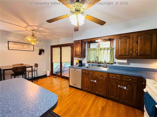 1102 Thorne Road, Charleston, WV 25303