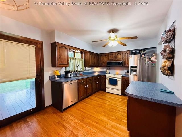 1102 Thorne Road, Charleston, WV 25303