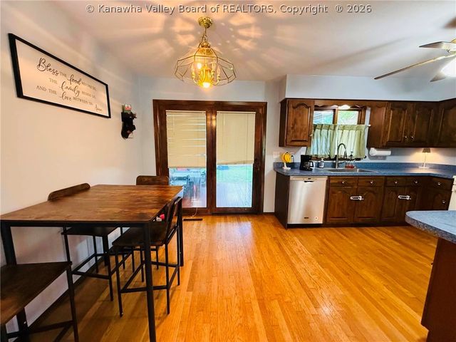 1102 Thorne Road, Charleston, WV 25303