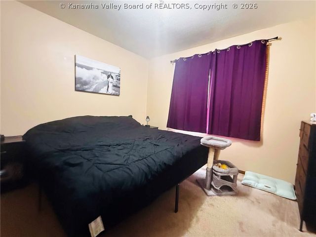 1102 Thorne Road, Charleston, WV 25303