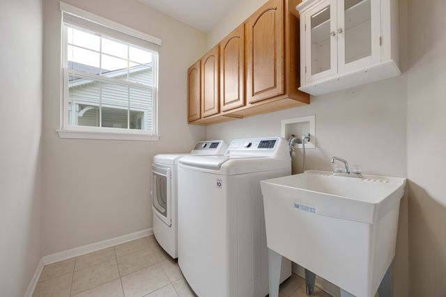 3707 Idlewild Lane, Naperville, IL 60564